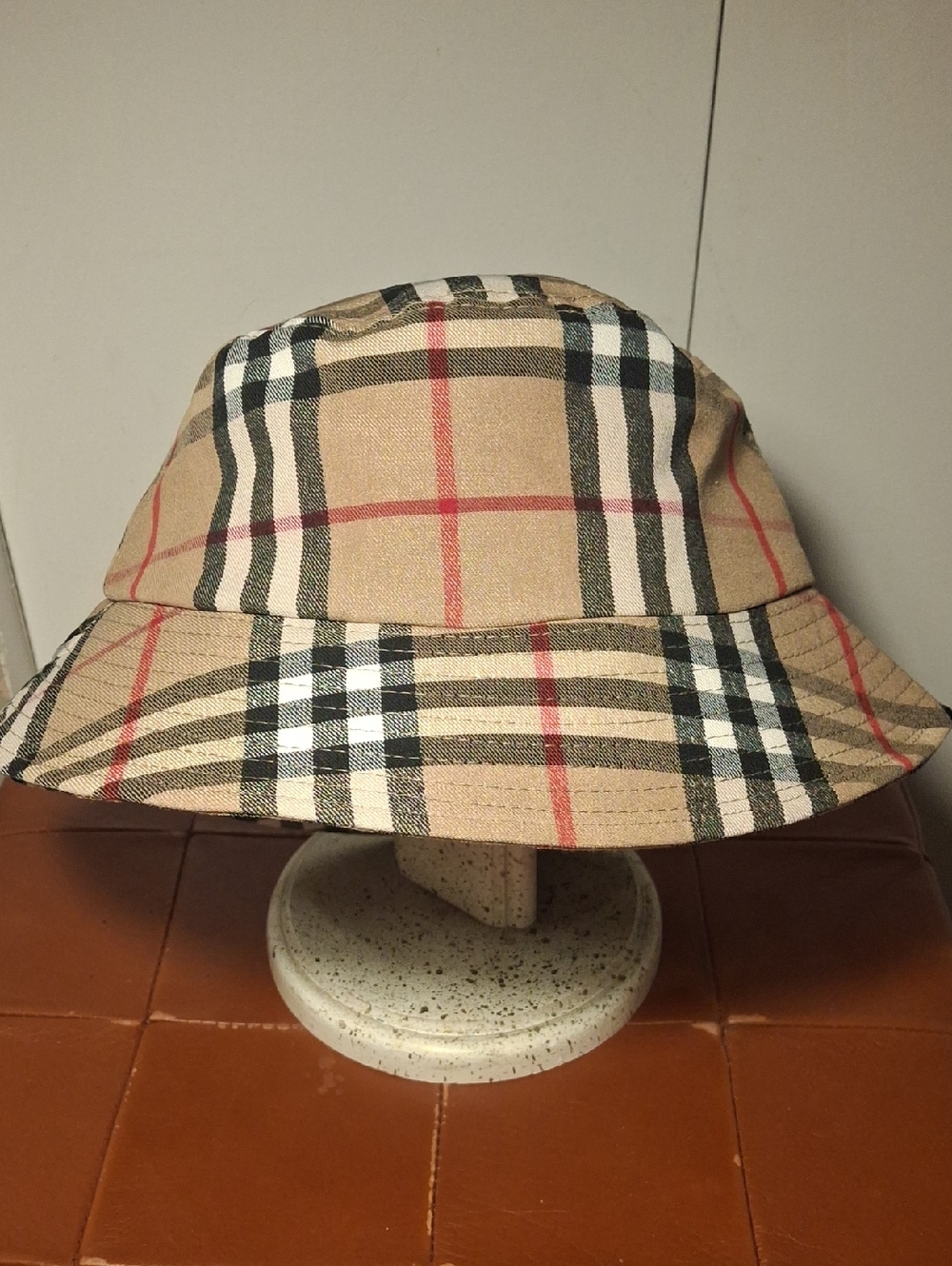Burberry Beige Check Bucket Hat - Picture 4 of 6